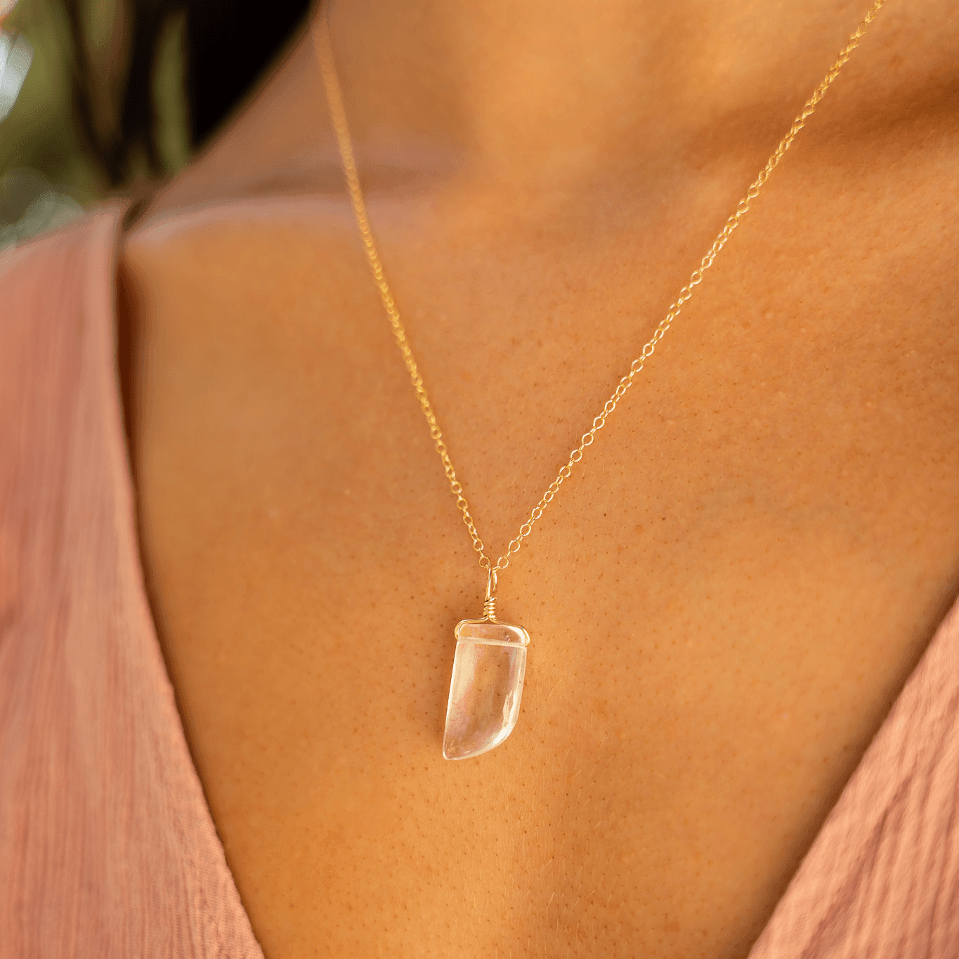 Small Smooth Crystal Quartz Gentle Point Crystal Pendant Necklace - Small Smooth Crystal Quartz Gentle Point Crystal Pendant Necklace - 14k Gold Fill / Cable - Luna Tide Handmade Crystal Jewellery