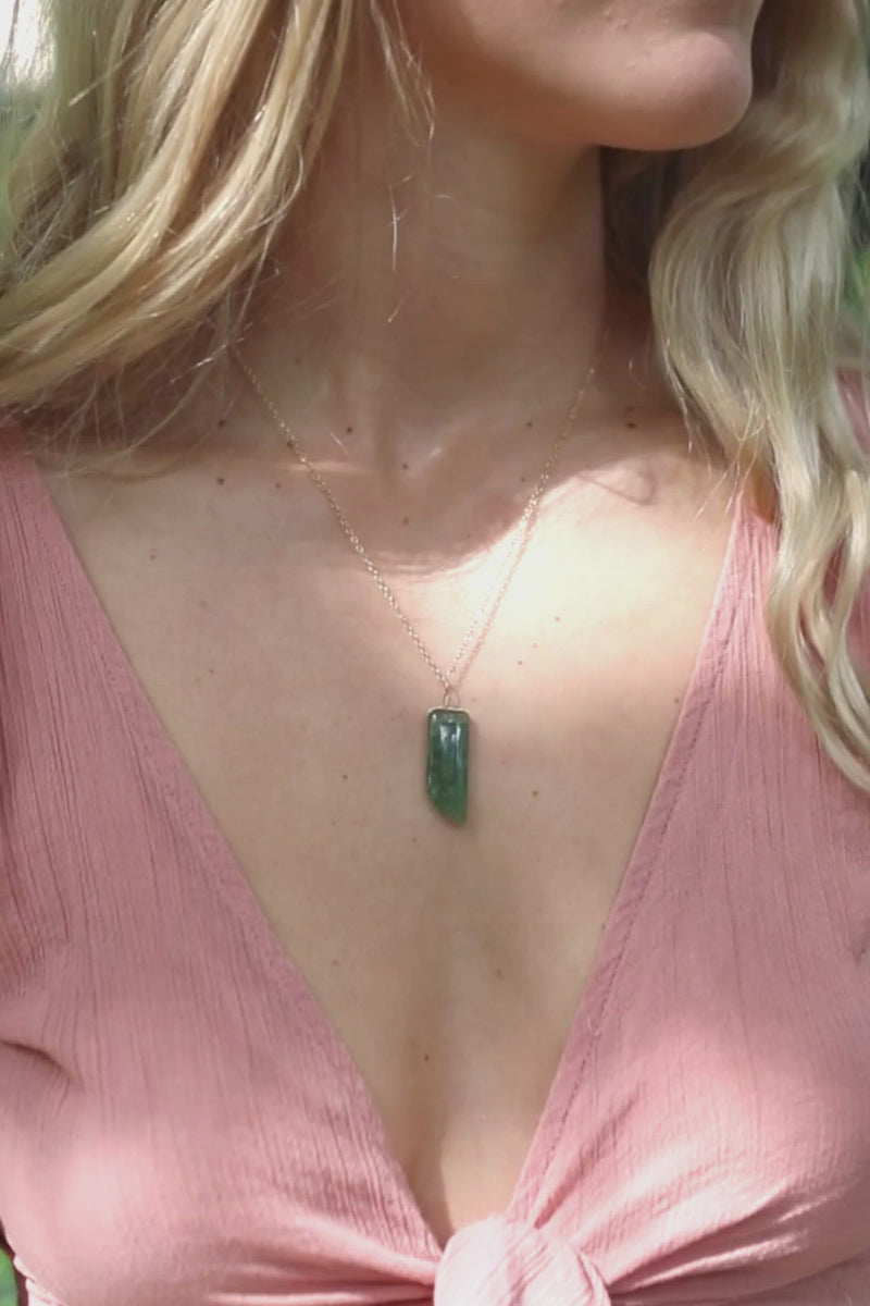 Smooth Green Aventurine Natural Point Crystal Necklace