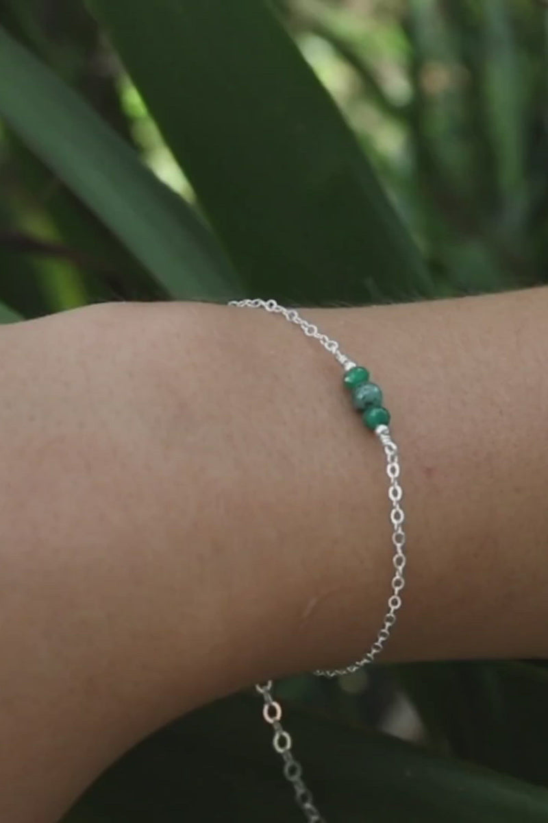 Dainty Emerald Gemstone Bracelet