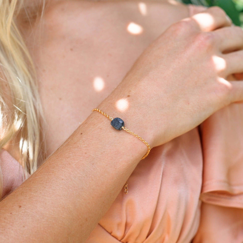 Raw Obsidian Crystal Nugget Bracelet - Raw Obsidian Crystal Nugget Bracelet - 14k Gold Fill - Luna Tide Handmade Crystal Jewellery